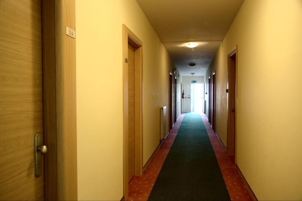 Hotel Bavaria Левико-Терме Экстерьер фото