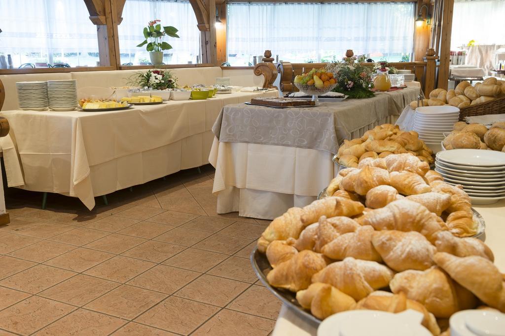 Hotel Bavaria Левико-Терме Экстерьер фото