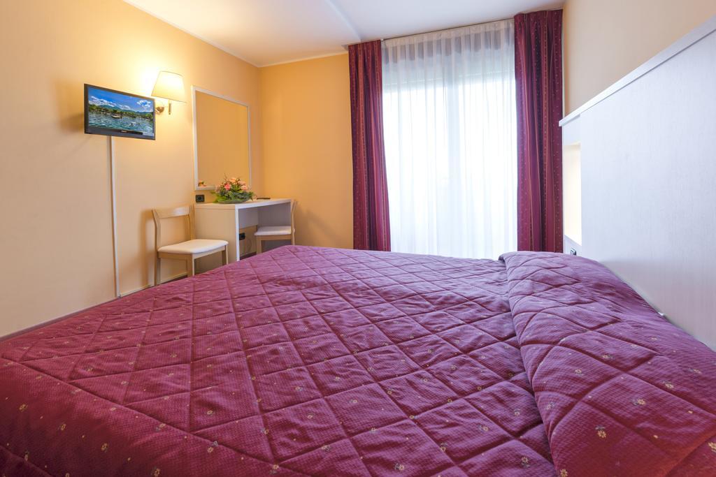Hotel Bavaria Левико-Терме Экстерьер фото