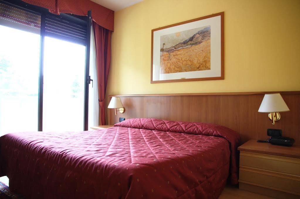 Hotel Bavaria Левико-Терме Экстерьер фото